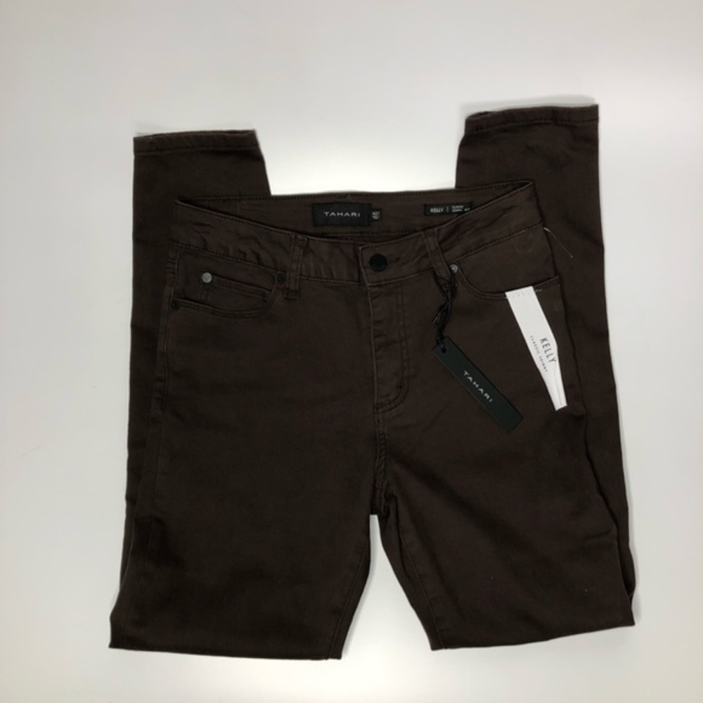 Tahari “Kelly” classic skinny jean in brown